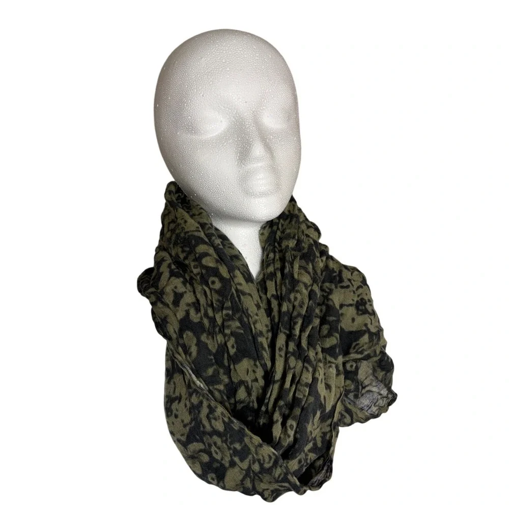 Lot of 2 Womens Floral Scarves Olive Green Infinity & Blue Ditsy Print Rectangle